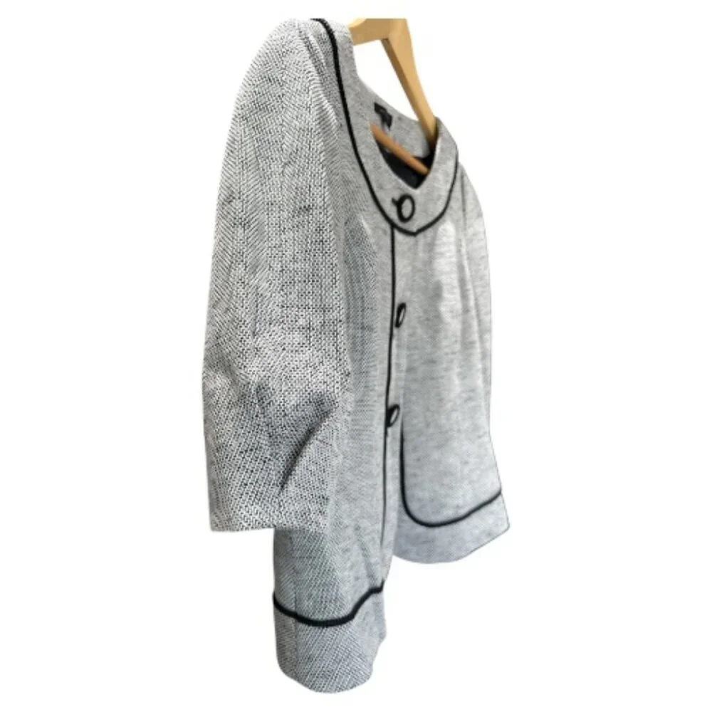 Semantiks Blazer with White & Black Accents Size 8